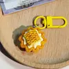 Colgante de Bolsa de Tarta de Maíz 3D Juguete de Comida Resina de Queso Lindo Colgante para Correa de Teléfono Llavero Accesorio Encanto para Bolso