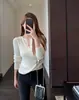 Look estiloso de duas peças, base de malha, pode ser usado sozinho ou como camada interna, top decote V emagrecedor para mulheres, nova coleção outono/inverno 2026, H091717