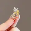 Broche Antiexposição Laço de Fita High-End Luxo Versátil Alfinete Simples Acessório Antiexposição para Terno