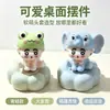 O novo enfeite de mesa em formato de sapo de Jingdezhen é um presente fofo e relaxante para a mesa de chá