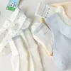 ¡Calcetines de mariposa de moda! Azul claro y blanco roto, con lindos detalles de lazo, perfecto para primavera y otoño, versátil y elegante, ideal para estudiantes