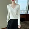 Camisa básica de tricô fino, novo top versátil canelado de manga longa slim fit com decote V feminino outono/inverno 2026