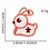 Etiqueta Bordada Especial de Dibujos Animados Ropa Infantil Pegatinas de Tela Decorativas Lindas Estilo Fijo Abeja Conejo Fresa Paquete de 50 60