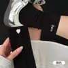 Calcetines de Punto con Bordado de Corazón Estilo Coreano para Mujer, Calcetines de Algodón Transpirables Absorbentes del Sudor, Elásticos, de Caña Media con Letras en el Talón, Estilo Popular Calcetines Holgados