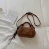Bolso de Mano de Alto Valor Estilo Coreano 2026 Nuevo Bolso Cruzado de Color Sólido Bolso de Hombro Único con Estilo Personalizado Bolso Casual para el Viaje Diario Debajo del Brazo