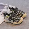 Sandalias Deportivas Cerradas para Niñas de Exterior 2026 Verano Nuevas Transpirables con Suela Suave Zapatos de Agua para Niños Zapatos de Playa para Niños