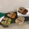 Mules de textura de piel de oveja, que aumentan la altura, de punta cerrada para mujer, nuevo calzado de verano para exteriores, mules slip-on súper populares
