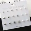 Nuevo Estilo Coreano Juego de 12 Pares de Pendientes de Circonita Corazón Triángulo Cuadrado Tarjeta de Pendientes de Diamante Corazón Melocotón con Múltiples Pares Elegantes