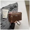 Bolso pequeño cuadrado tejido de nicho retro chic transfronterizo para mujer, nuevo bolso caja de moda versátil 2026, bolso de hombro y bandolera