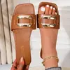 Novas Sandálias Rasteirinhas de Metal com Fivela Grande Transfronteiriça para Mulheres, Moda Quadrada Leve de Uma Tira para Praia, Marca Independente