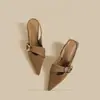 Sandálias de Festa Apontadas de Novo Estilo para o Verão, Versáteis e Bonitas, Sapatos Slip-On da Moda de Salto Alto Marrom para Mulheres