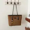 Bolso de mano de diseño de nicho retro transfronterizo para mujer, gran capacidad, simple, moderno, liso, para el trabajo, de un solo hombro