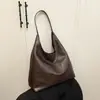 Bolso Tote Retro Maillard Versión Coreana Gran Capacidad Bolso de Hombro para Viajes Cotidianos Nuevo de Moda Simple Versátil Bolso de Axila