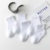 Meias infantis meninas Zhuji meias esportivas brancas atacado primavera e outono meias absorventes de suor meninos e estudantes meias brancas