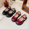 Elegantes zapatos de cuero de primavera y otoño para niñas, modelo nuevo para niños, estilo princesa, zapatos negros de suela blanda para actuaciones estudiantiles de niñas pequeñas