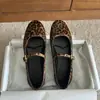 Bailarinas de piel de oveja estilo francés de una tira, piel genuina con estampado de leopardo, zapatos Mary Jane de suela blanda para mujer