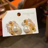 Pendientes de Flor de Zirconia y Perla con Aguja de Plata Electrochapada en Oro Real, Pendientes Elegantes y Versátiles con un Toque de Lujo Ligero y de Alta Gama para Mujeres
