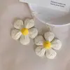 Pendientes Grandes de Flor Estilo Resort junto al Mar, Pendientes de Botón de Estrella de Rafia de Alta Gama de Venta Caliente, Pendientes Elegantes de Nicho