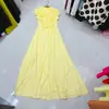 Vestido largo de diseño de nicho europeo y americano Nanyou, ajustado, de cuello semialto, plisado, estilo socialité para vacaciones
