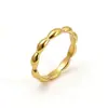 Anillo Ovalado Minimalista de Lujo Ligero de Nicho Transfronterizo para Mujer, Estilo Ins, Acero Inoxidable 316, Diseño Cerrado, Anillo de Banda Lisa
