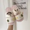 Chinelos de algodão para mulheres, estilo novo, fofos, com sola grossa, modernos, quentes para outono e inverno, com estética feminina, chinelos 2026 para uso doméstico