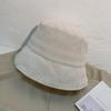 Sombrero de pescador de pana cálido rojo de internet japonés de otoño e invierno, sombrero de cubo retro coreano británico de color sólido para niña