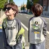 Camiseta de manga larga de algodón puro para niño, nuevo estilo otoño 2026, top de manga raglán con bloques de color para niños, camiseta interior para bebé
