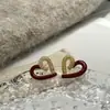Brincos Assimétricos de Coração com Zircônia Microincrustada Vermelha Ancora de Luxo Leve, Brincos Elegantes e Exquisitos para Mulheres, Novo Modelo 2026