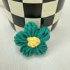 Lindo y Dulce Flor Puff Hecha a Mano Lana Crochet Pequeño Broche de Flor Flor Decorativa para Ropa Decoración para Bufanda Sombrero
