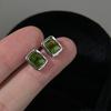Pendientes sencillos de circonita de color pequeño para mujer, pendientes de flores frescas y dulces, pendientes franceses ligeros de lujo que combinan con todo, pendientes de alta gama.