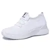 Zapatos casuales ligeros de primavera para mujer personalizados ODM, zapatillas para correr, zapatos para mujer de comercio exterior, zapatos de una sola capa transpirables, zapatillas deportivas de suela suave