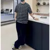 2025 Verano Camiseta de Manga Corta con Cuello Redondo a Rayas Tops Moda Masculina Tendencia Casual Versátil Transpirable Manga Media Ins