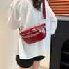 Bolsa de Cintura Feminina de Alta Qualidade 2025 Nova Bolsa Transversal de Corrente Retrô Fashion Textura Simples Versátil Bolsa de Ombro