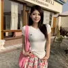 Camiseta feminina de manga curta com estampa de cruz estilo girl spicy americana, versátil para o verão, ombro normal, gola redonda, top slim fit 26027
