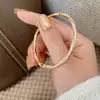 Pulseira com Design de Fita de Möbius Torcida e Cravejada de Diamantes, Design Moderno, Pulseira Luxuosa, Pulseira de Luxo Leve de Alta Qualidade