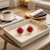 Brincos de Tarraxa Quadrados Vermelhos Dongdaemun Coreanos Design Moderno Geométricos com Pedras de Strass Embutidas Acessórios para Orelha Estilo Cool Temperamento Agulha de Prata