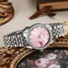Novo Estilo de Relógio Feminino com Toque de Luxo, Relógio Feminino de Calendário de Nicho Atacado, Réplica Clássica de Quartzo com Strass Pulseira de Aço Relógio Feminino