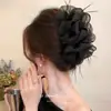 Pinza para el cabello floral de malla rosa para mujer, estilo de alta gama, pinza de tiburón de estilo relajado para la parte posterior de la cabeza, accesorio para el cabello de tamaño grande para cabello grueso.