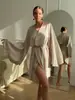 Moda Nuevo Volante Manga Trompeta Puño Ancho Corbata Corta Bata de Baño Lujo Gama Alta Bata de Noche Ropa de Casa
