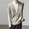 Estilo Old Money colete de tricô sem mangas com decote V profundo masculino outono cor sólida peça para usar por cima regata estilo minimalista punhos canelados corte reto