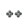 Brincos de prata de pino transfronteiriços com diamantes e design de flor de trevo, luxo leve e sensação de alta qualidade, brincos versáteis com design de nicho, acessórios de ouvido versáteis