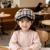 Gorra Plana de Cuadros Retro para Hombres y Mujeres, Boina Delgada Transpirable de Verano, Gorra de Periódico, Sombrero Octagonal de Cuadros, Sombrero para Niños