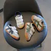 Zapatillas casuales para niños estilo coreano, zapatos de malla hueca transpirable para niños pequeños, zapatos estilo Forrest Gump para niños con suelas blandas, venta al por mayor y dropshipping de zapatos para niños