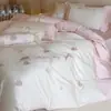 Conjunto de Roupa de Cama de Quatro Peças Bordado de Cor Sólida de Alta Qualidade 100% Algodão de Fibra Longa Uso em Dormitório Casa Todo Algodão Quatro Estações Lençol de Elástico Estilo Roupa de Cama
