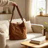 Bolso tote de pana marrón vintage con correa de hombro ajustable, adecuado para ir al trabajo, se puede personalizar con un logo