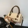 Bolsa de almohada de lana de cordero de mano para mujer, estilo coreano, moda otoño e invierno, bolso de hombro casual, nuevo modelo 2025, textura de nicho de alta gama