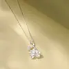 Collar Colgante de Loto 2025 Nuevo Regalo de Cumpleaños Día del Maestro para Madre Combinación Perfecta Lujo Ligero Sentido de Alta Gama