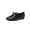 Sapatos de Couro com Cadarço e Fivela de Rebite Design de Nicho Couro Bovino Primavera 2026 Salto Baixo Bico Quadrado Couro Genuíno Corte Profundo Sapatos Individuais para Mulheres