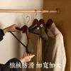 Perchas de Madera Maciza Recubiertas de Terciopelo para Trajes de Hombre, Perchas de Madera para Abrigos, Perchas de Madera Maciza para Ropa, Hombro Ancho, Antideslizantes, Perchas de Ropa Sin Costuras, Venta al por Mayor