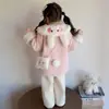Abrigo Peludo con Solapas para Niña Pequeña Otoño/Invierno 2025 Estilo Nuevo Ropa de Invierno Gruesa Acolchada para Bebé Abrigo de Lana para Niños